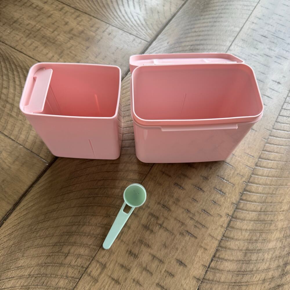 Pink Dual-Compartment Formula Dispenser Container - Picture 4 of 4